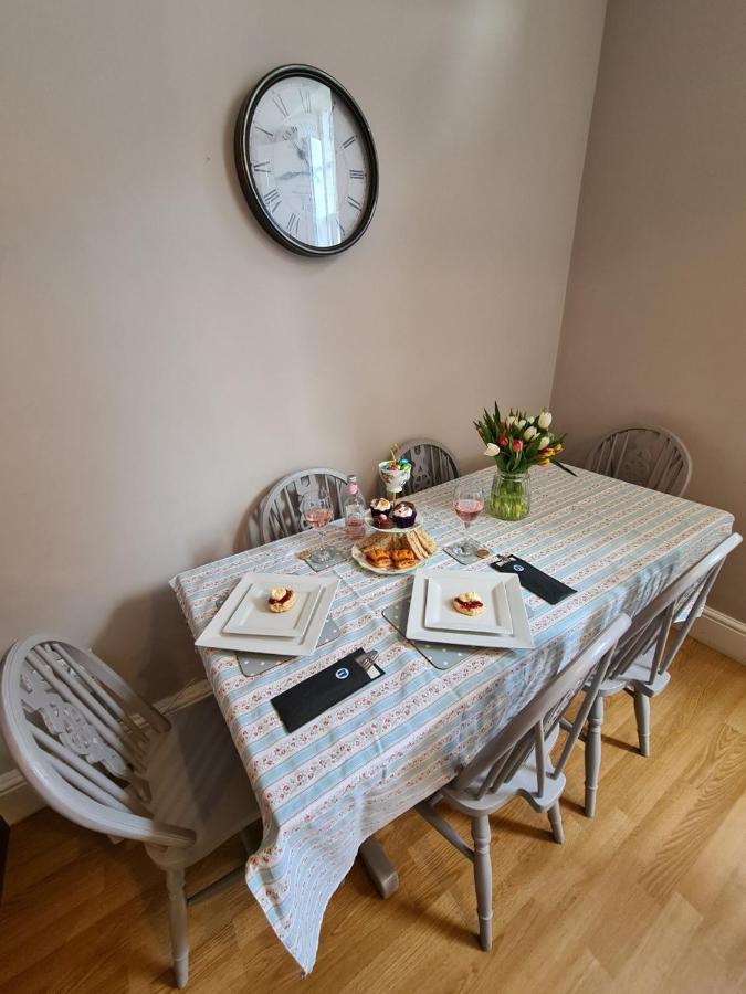 Coopers, Ground Floor Apartment With 2 Bedrooms And 2 Bathrooms Within A Georgian Listed Building Burton-upon-Trent Eksteriør bilde