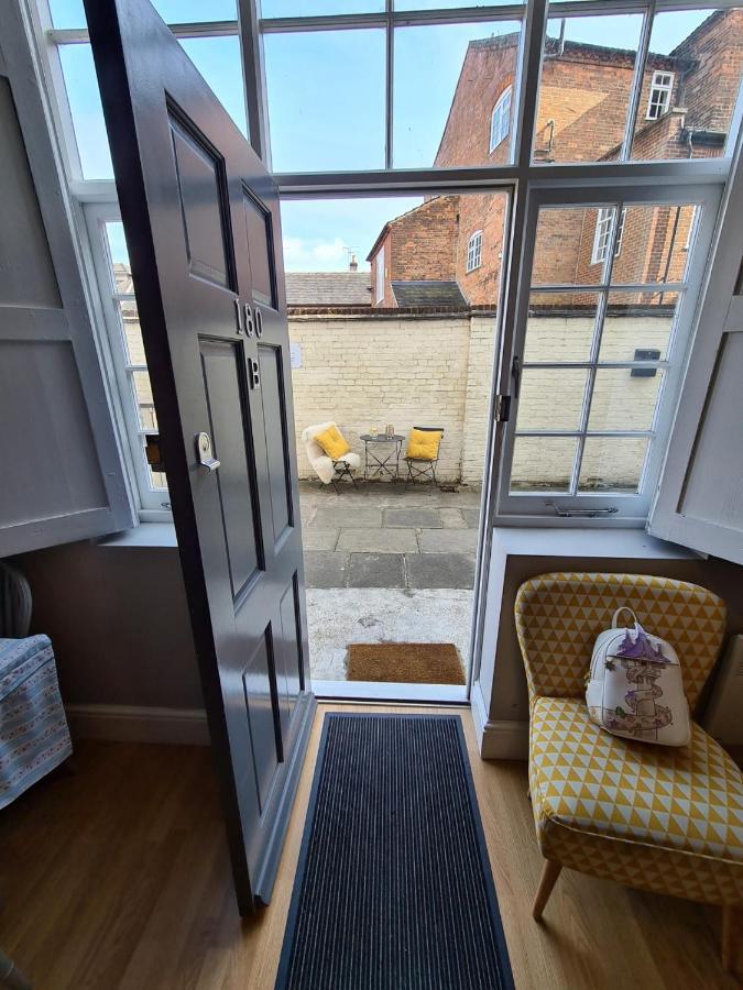 Coopers, Ground Floor Apartment With 2 Bedrooms And 2 Bathrooms Within A Georgian Listed Building Burton-upon-Trent Eksteriør bilde