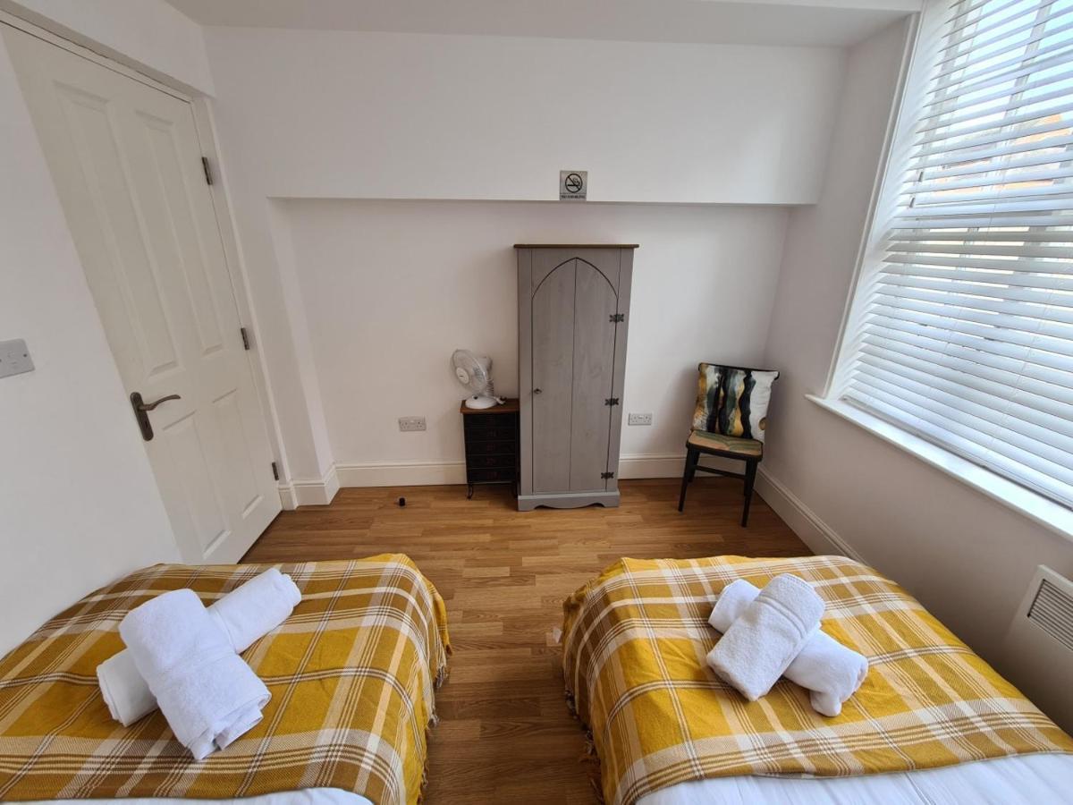 Coopers, Ground Floor Apartment With 2 Bedrooms And 2 Bathrooms Within A Georgian Listed Building Burton-upon-Trent Eksteriør bilde